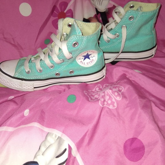 ***SOLD***Converse All Star 🌟 Girls - Picture 4 of 8